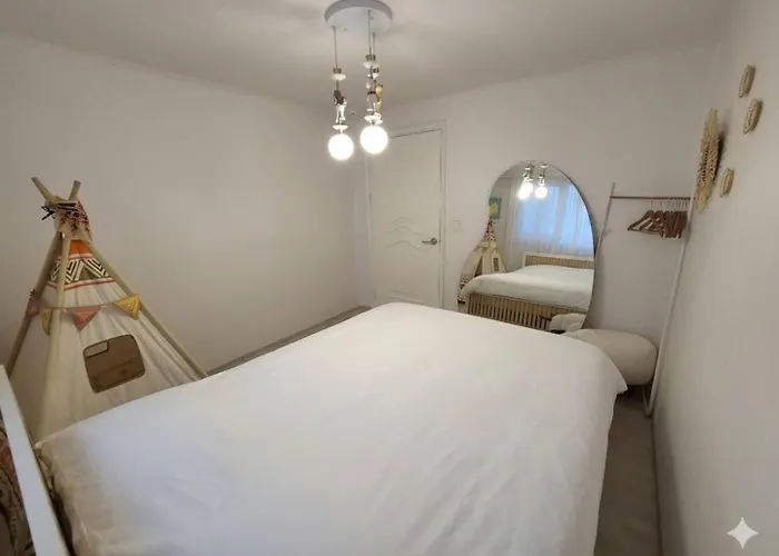 Casa Remanso, Spacious Gangnam Stay For 8 - Near 삼성서울병원, 삼성병원, Samsung Medical Center, Samsung Hospital, Coex, Lotte World - Free Parking, Luggage Storage アパート *