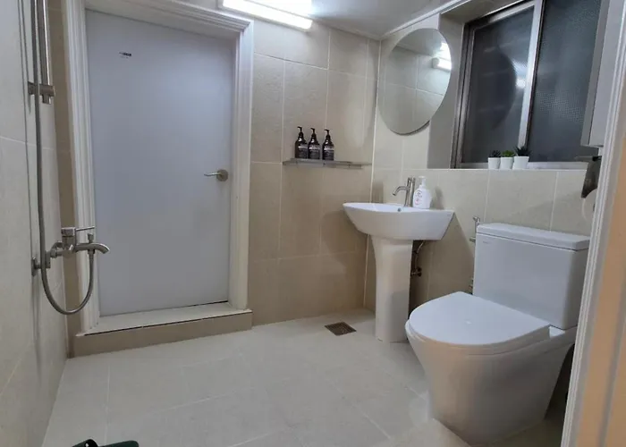 Casa Remanso, Spacious Gangnam Stay For 8 - Near 삼성서울병원, 삼성병원, Samsung Medical Center, Samsung Hospital, Coex, Lotte World - Free Parking, Luggage Storage *